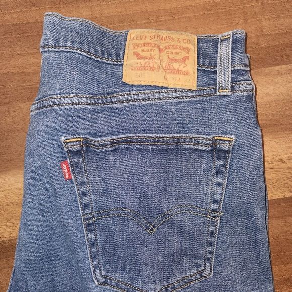 Levi 505 Jeans Mens medium wash size 36x32 - Picture 3 of 7